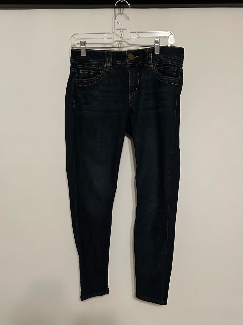 Democracy Black Skinny Jeans - Dark Indigo Look